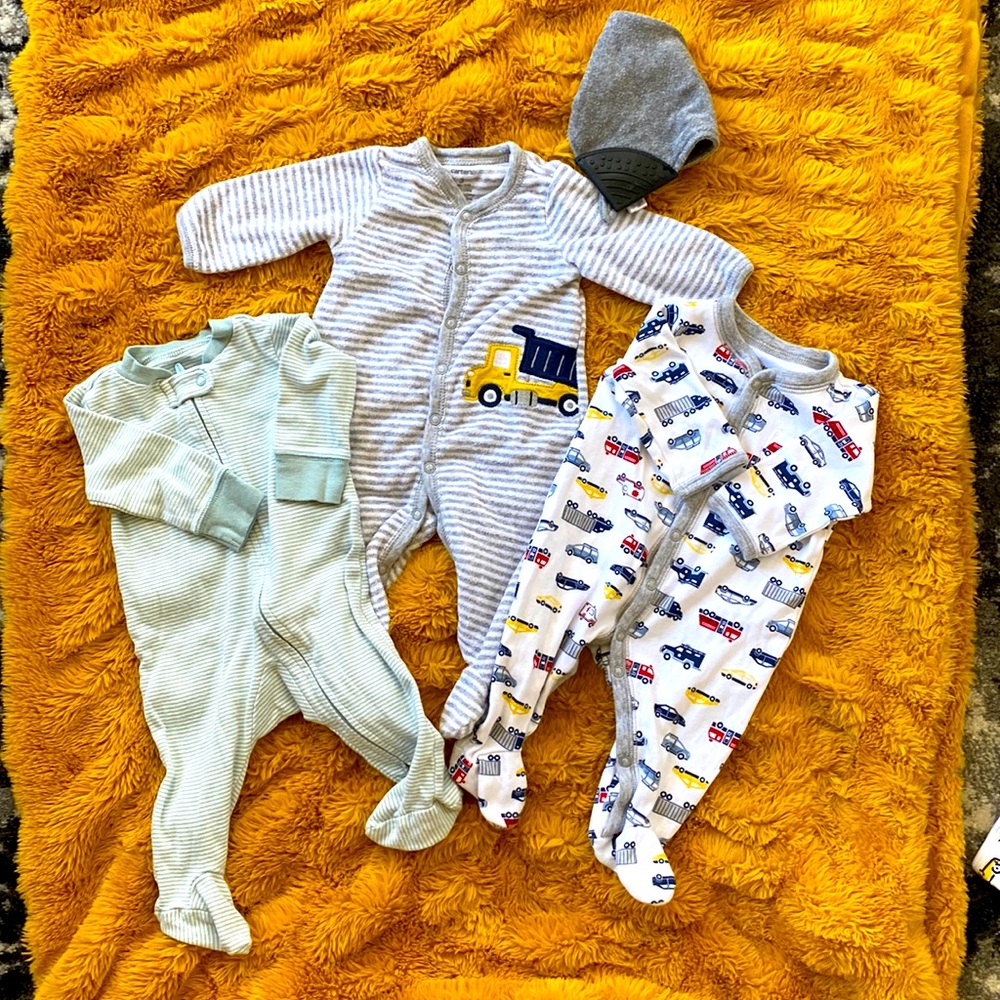3 months old baby boy onesis.. with free bib.